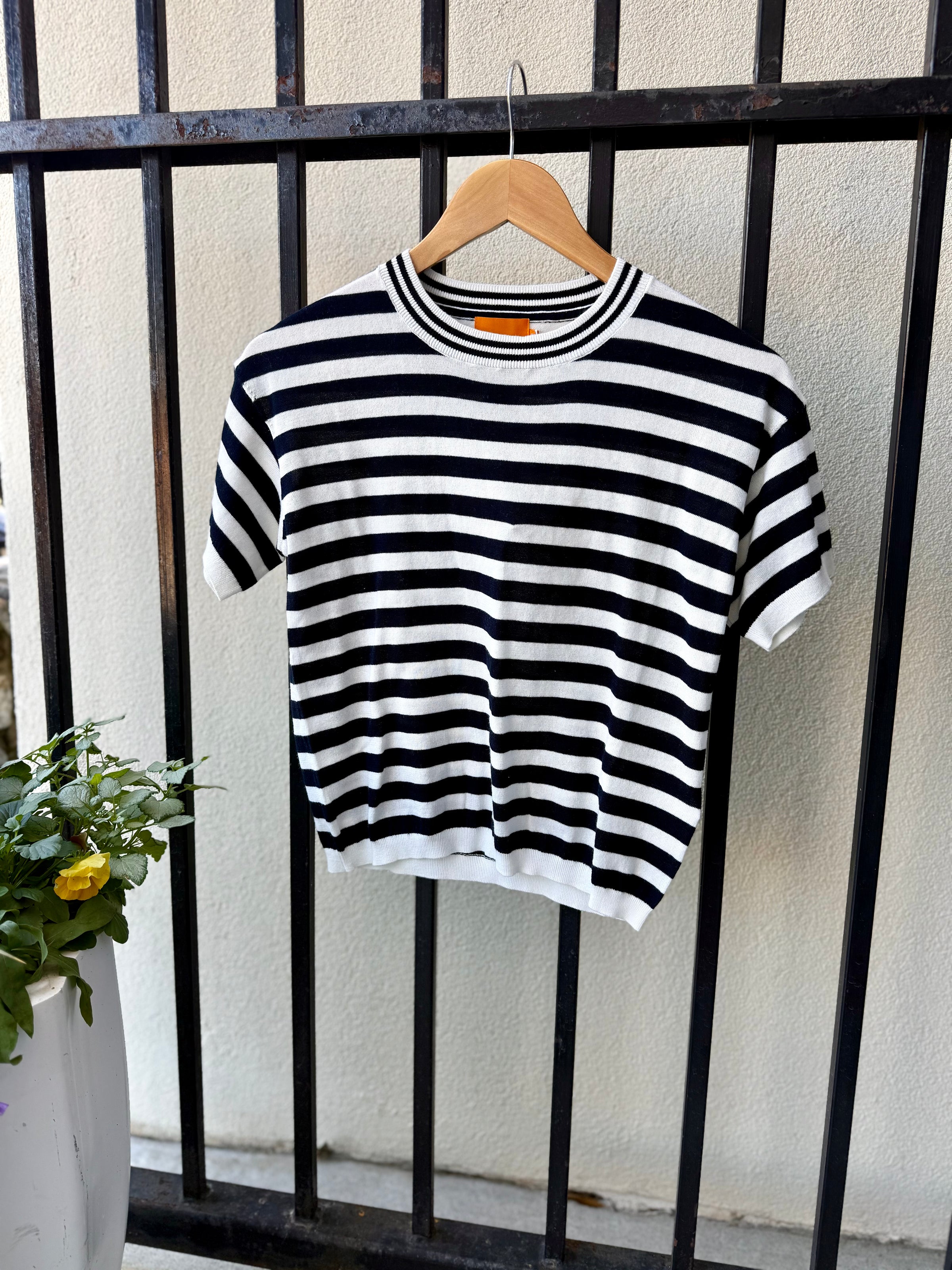 1025W-054-wispr-bree-boxy-tee-in-navy-white-1