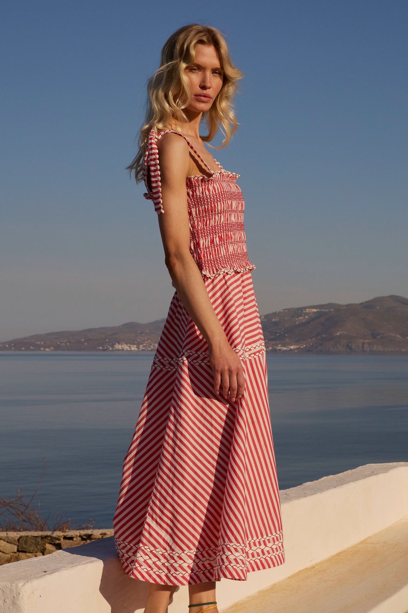 1052M6-oliphant-ella-top-in-sconset-red-1