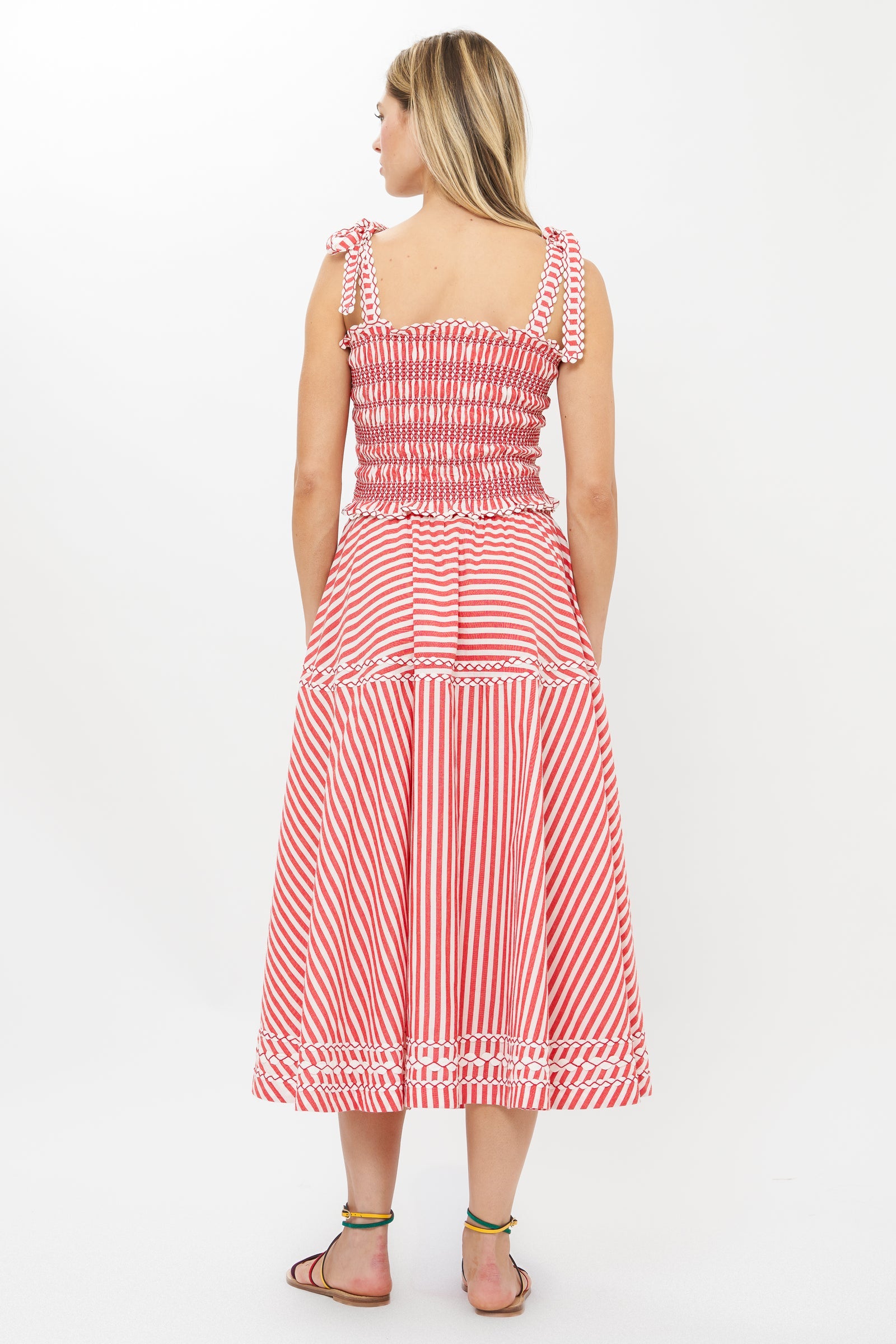 1052M6-oliphant-ella-top-in-sconset-red-1