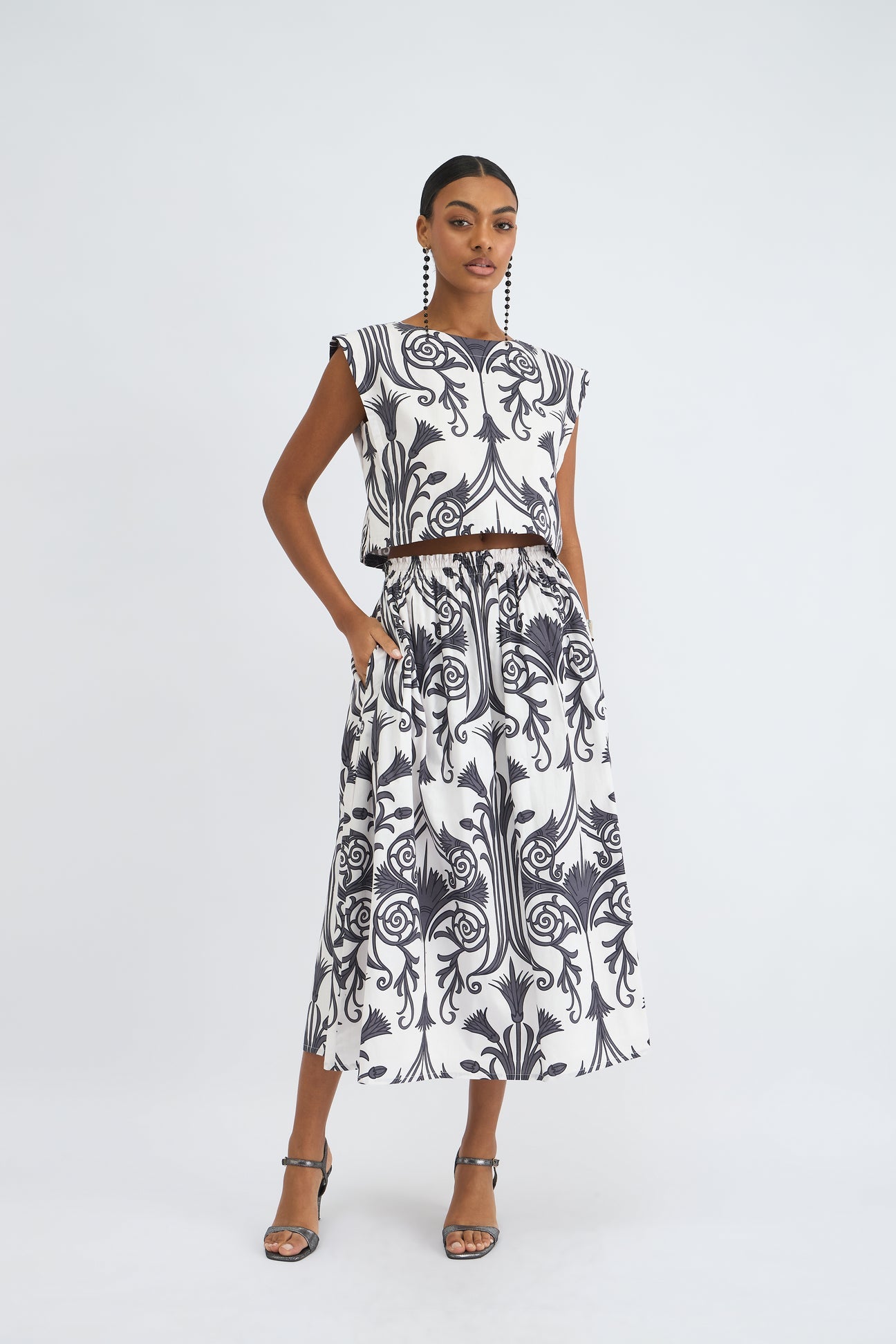 1078-beyond-by-vera-amber-skirt-in-iron-veil-charcoal-1