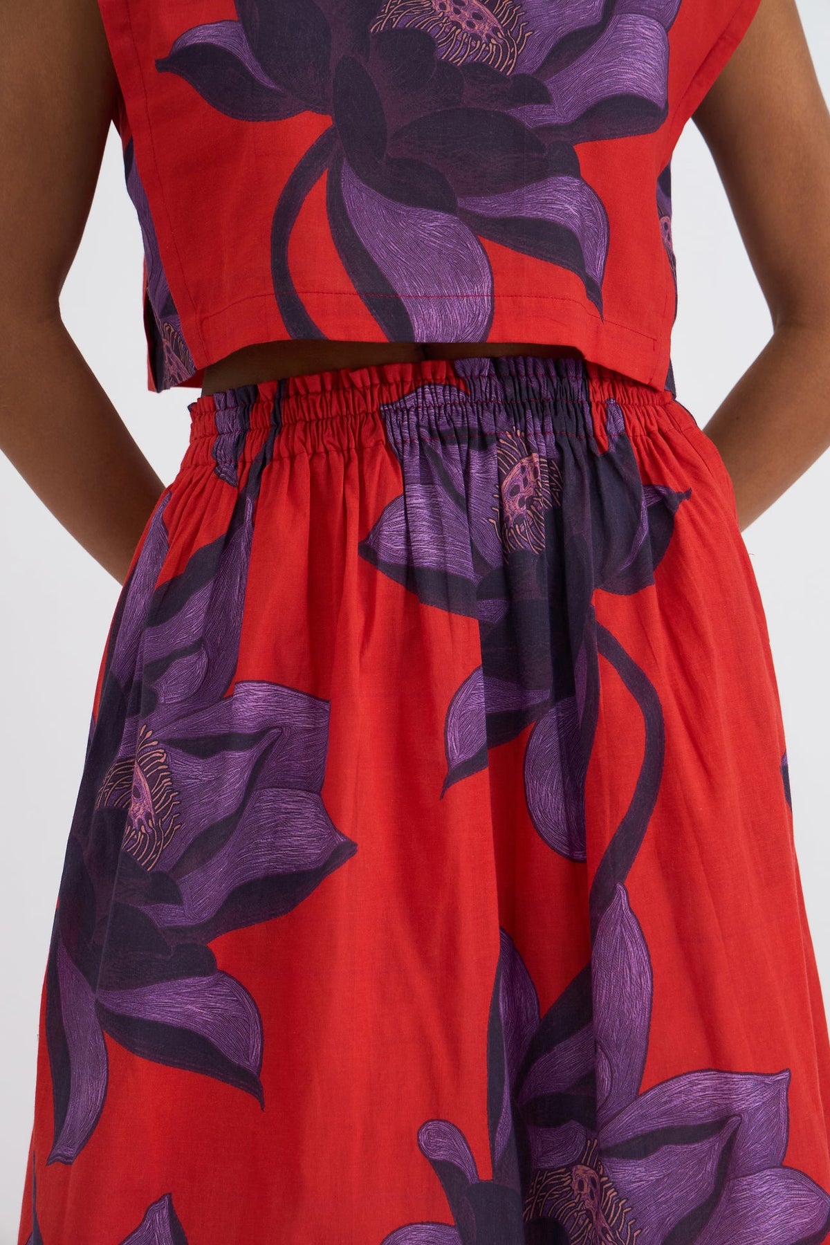 1100-beyond-by-vera-amber-maxi-skirt-in-lotus-sunset-2