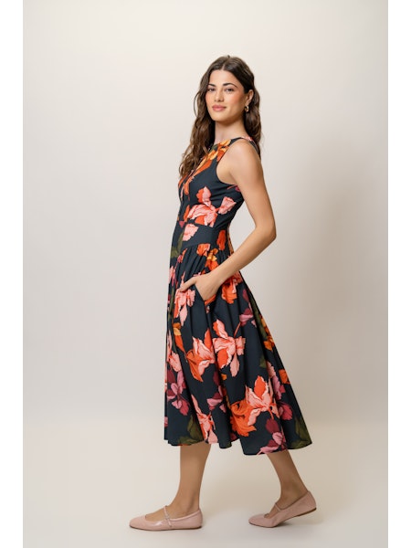 11606-hutch-april-dress-in-navy-multi-sketched-iris-1