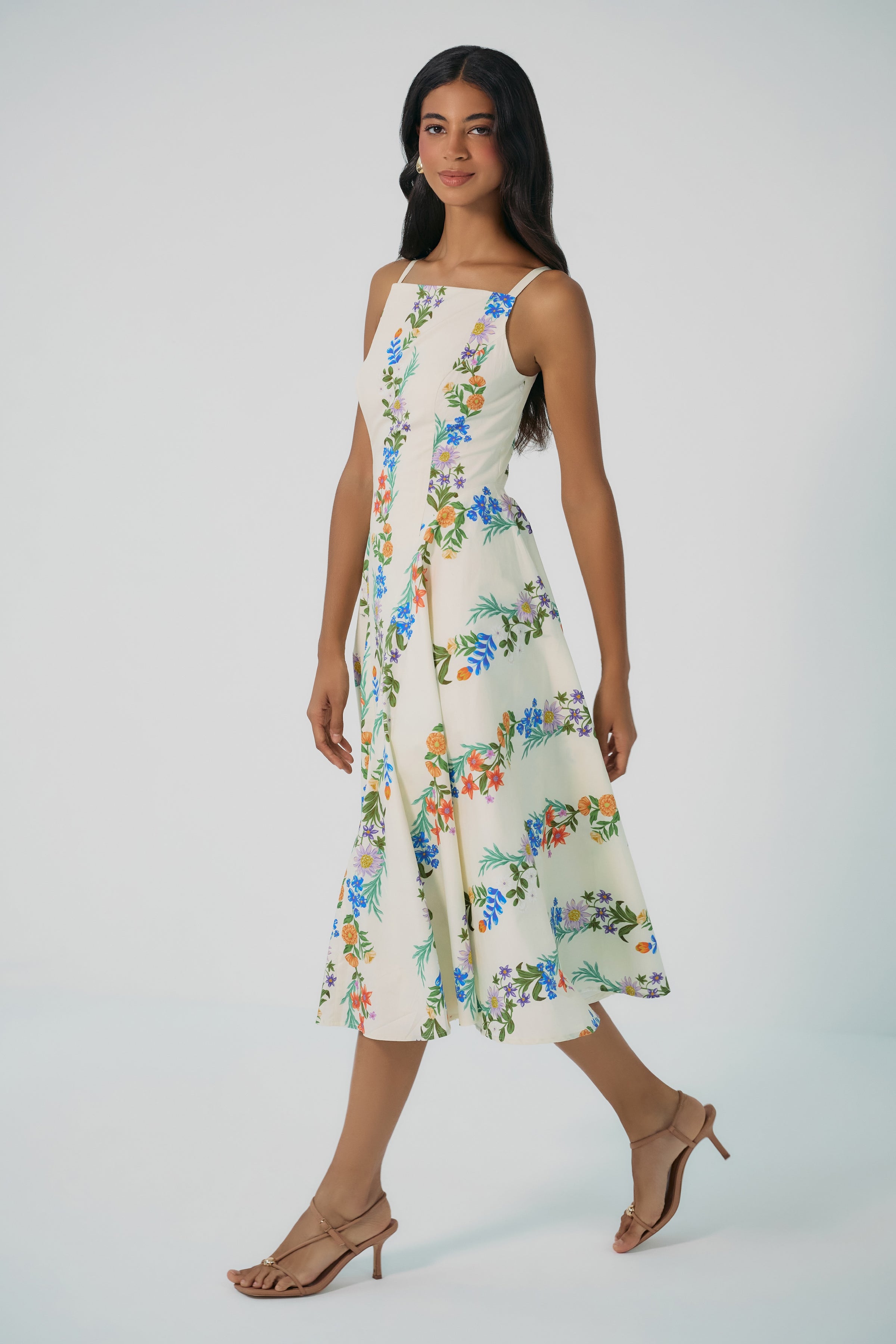 11727402D-hutch-caterina-dress-in-folksy-floral-print-1