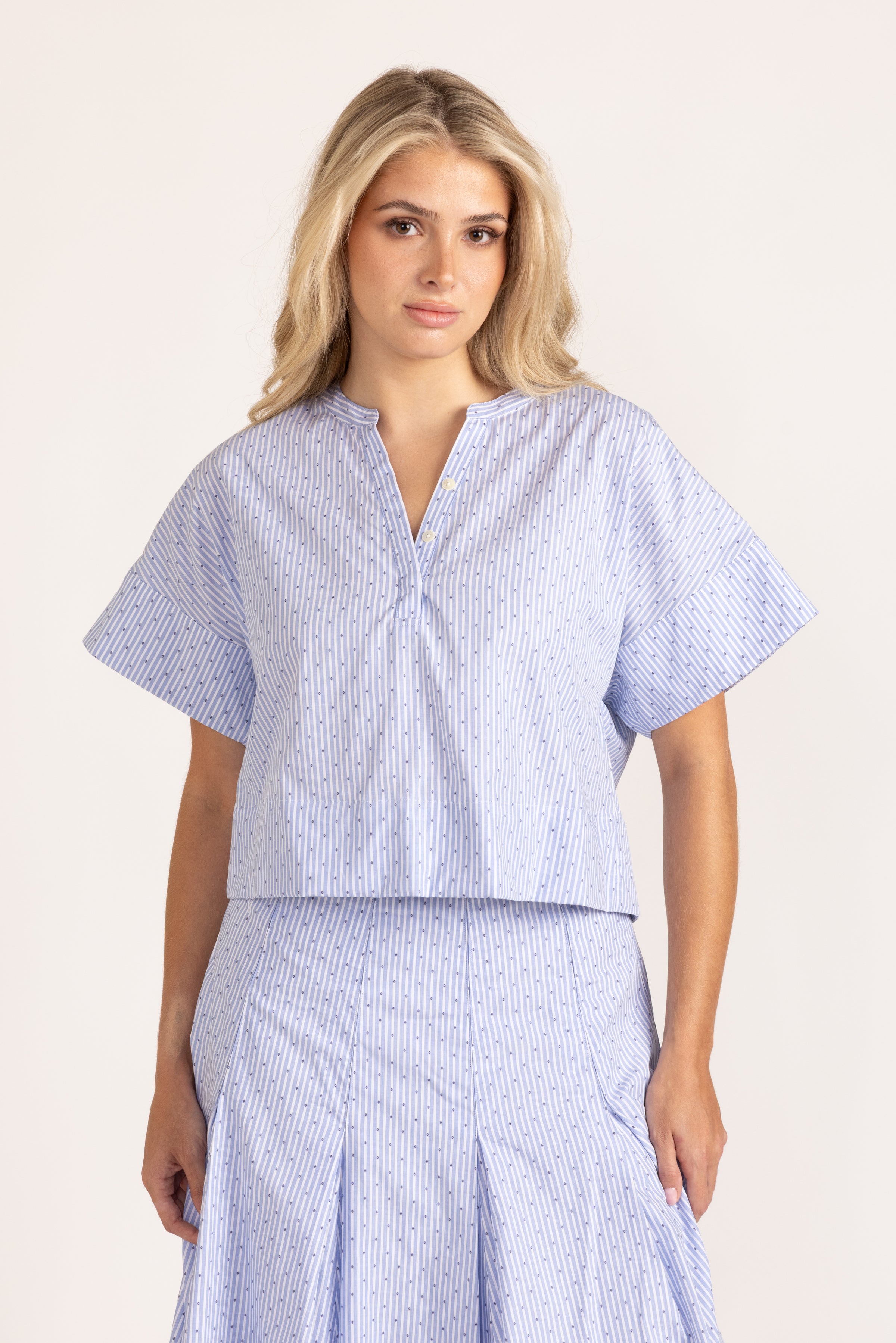 12002SH-S26-thomas-and-lourde-london-top-in-diamond-stripe-1