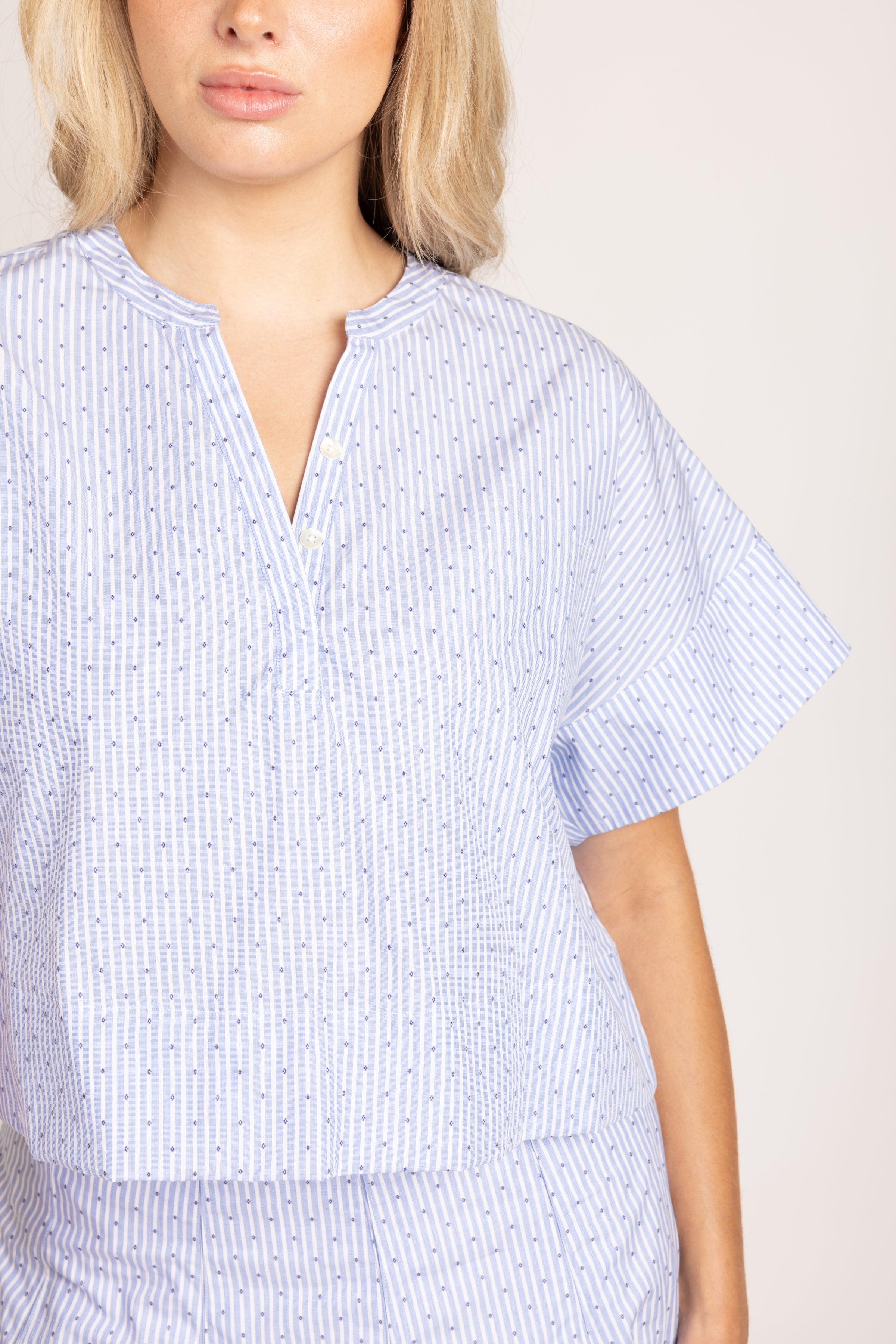 12002SH-S26-thomas-and-lourde-london-top-in-diamond-stripe-1