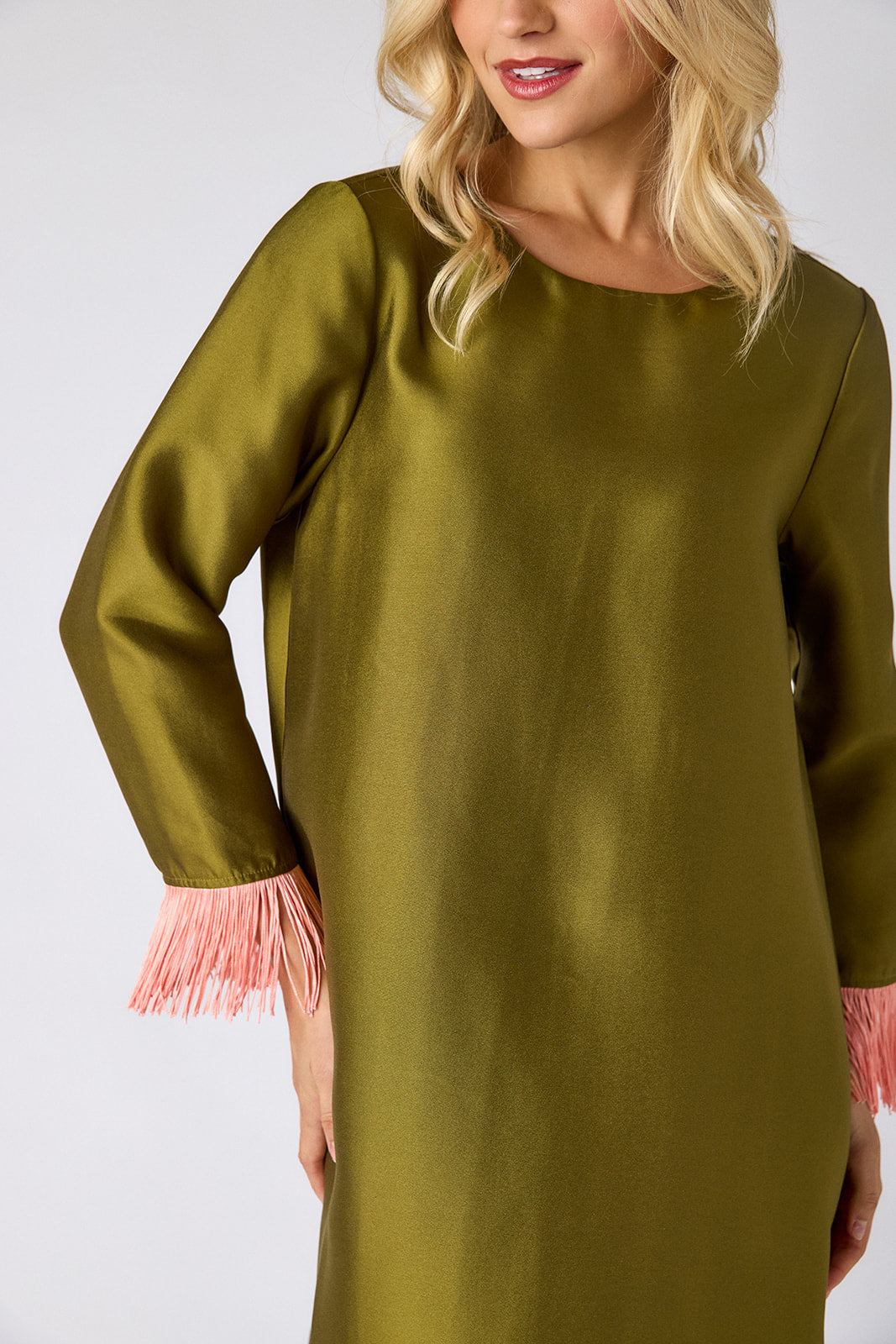 13248BD25-crosby-by-mollie-burch-drewry-dress-in-olive-1