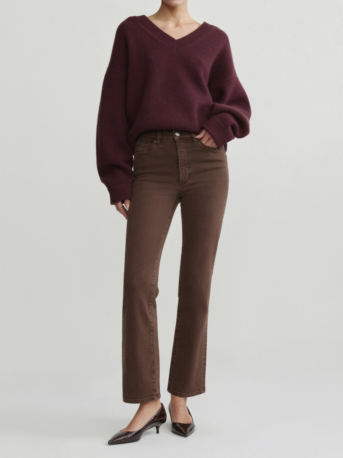 Halle Straight High Rise Instasculpt™ 29" Jean in Brownstone