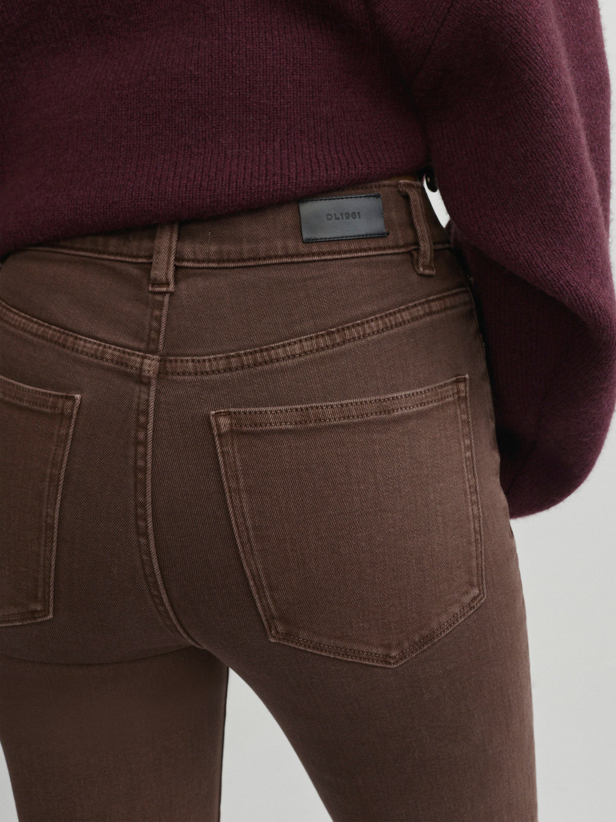 Halle Straight High Rise Instasculpt™ 29" Jean in Brownstone