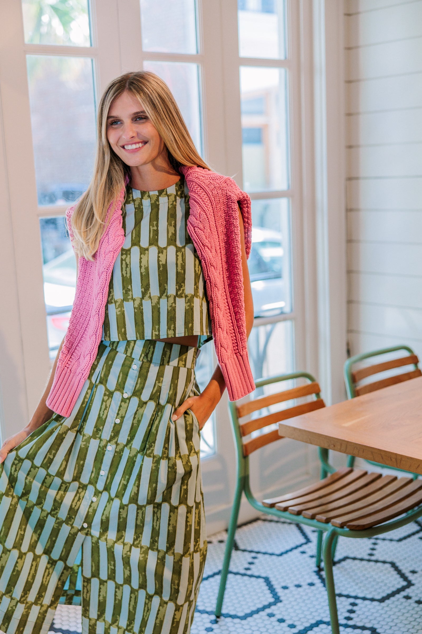 15052272107680-livro-printed-crop-top-in-sirocco-1