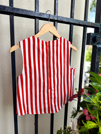 15195503755424-livro-crop-top-in-red-stripes-1