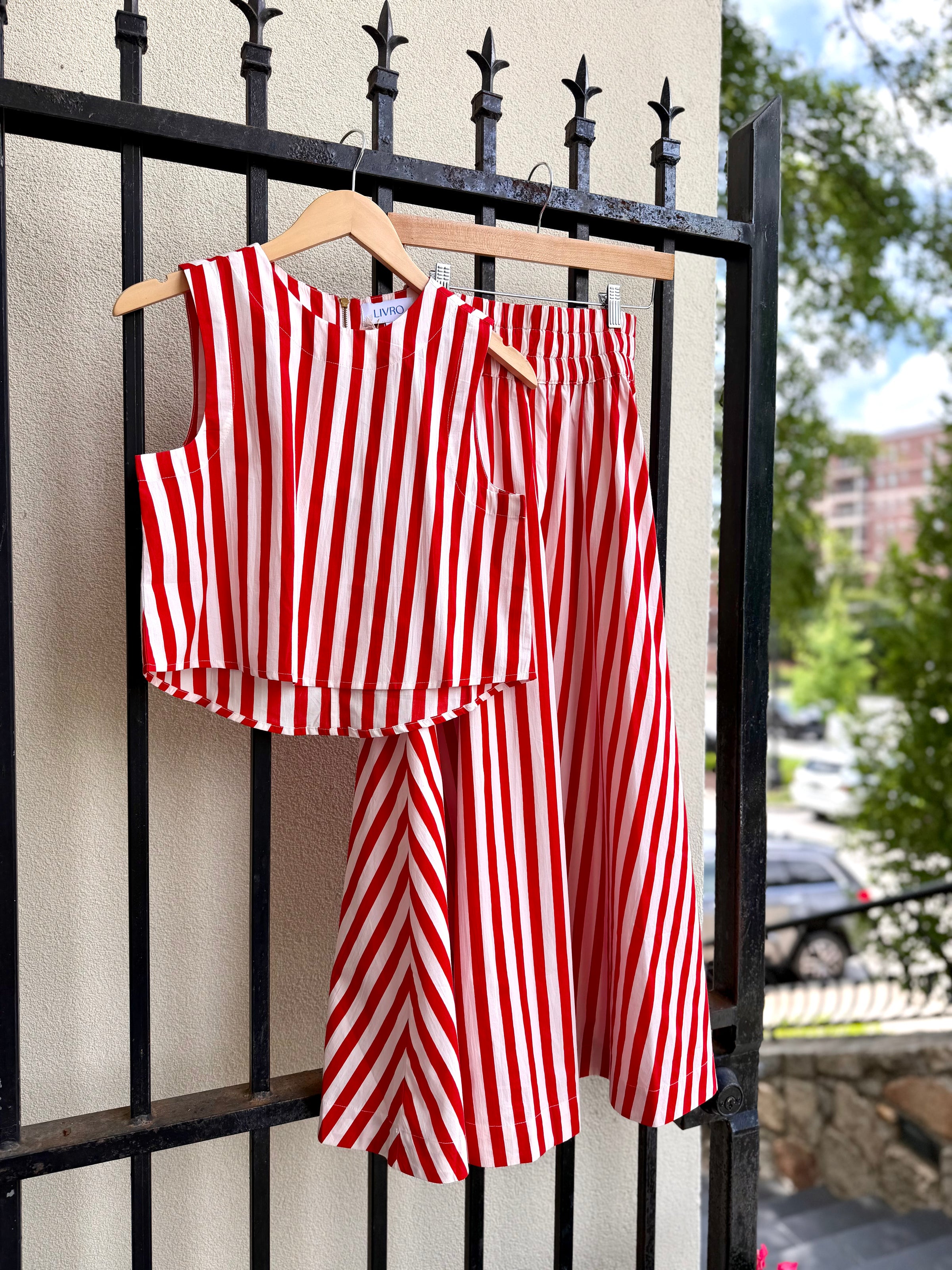 15195503952032-livro-pavilion-skirt-in-red-stripes-1