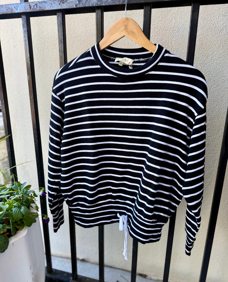 1530XTER-starkx-jackson-top-in-black-and-white-1