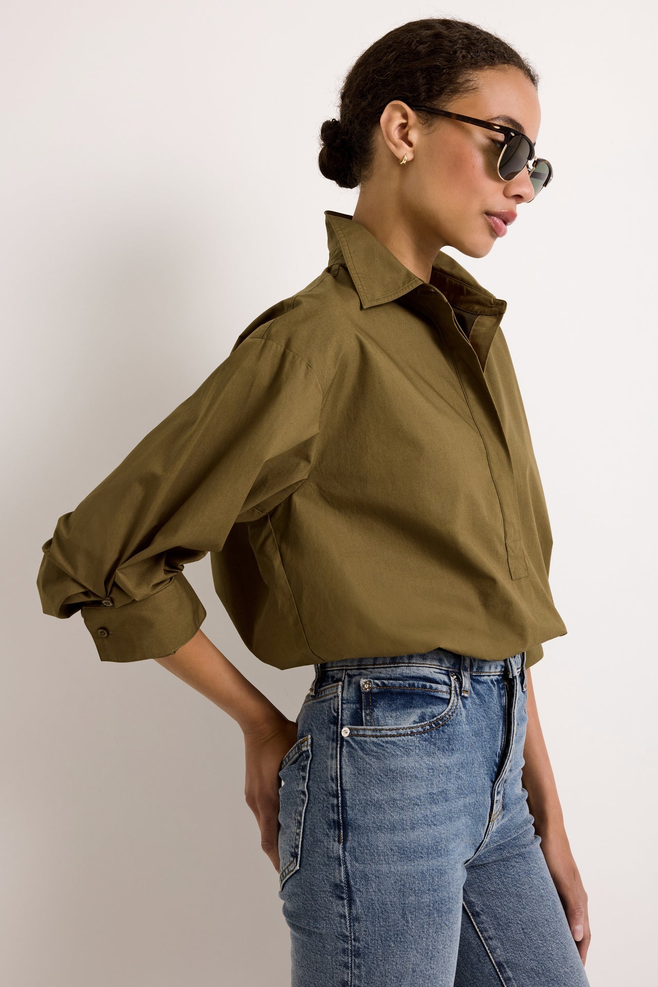 1D17-253-115-marie-oliver-dallas-top-in-juniper-green-1