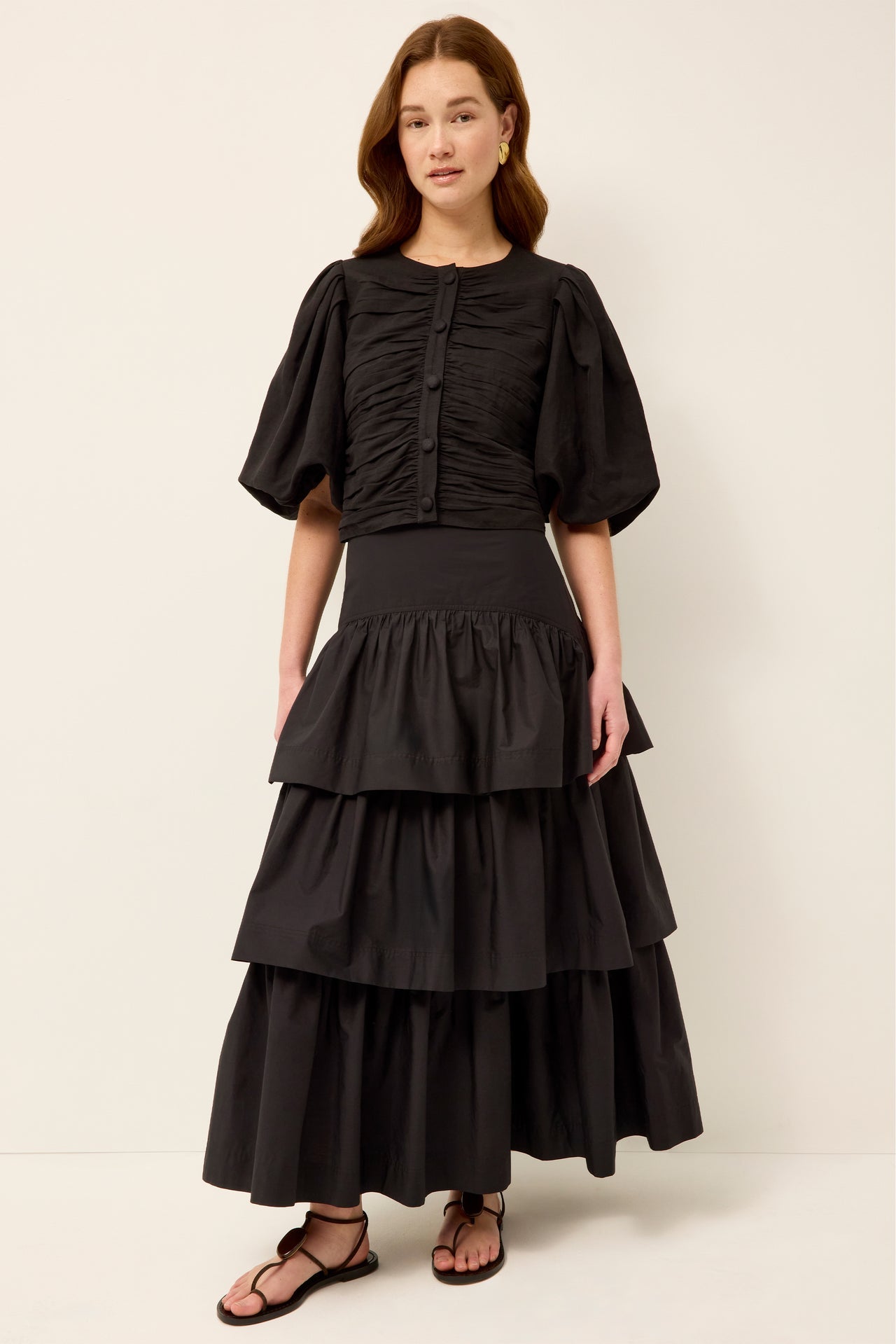 1R15-360-101-marie-oliver-rowan-top-in-black-1