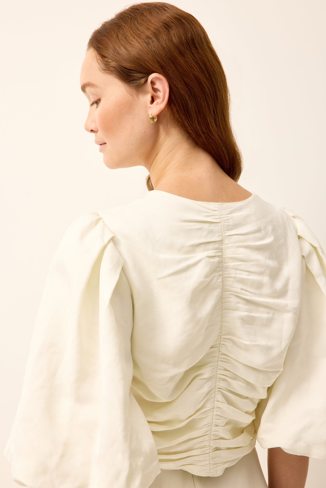 1R15B-360-100-marie-oliver-rowan-top-in-ivory-1