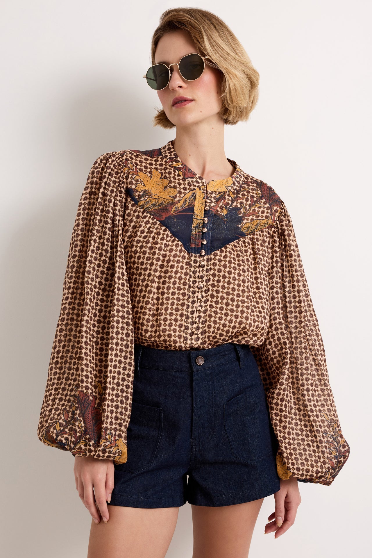 1R17-377-290C-marie-oliver-rhiannon-top-in-flores-1