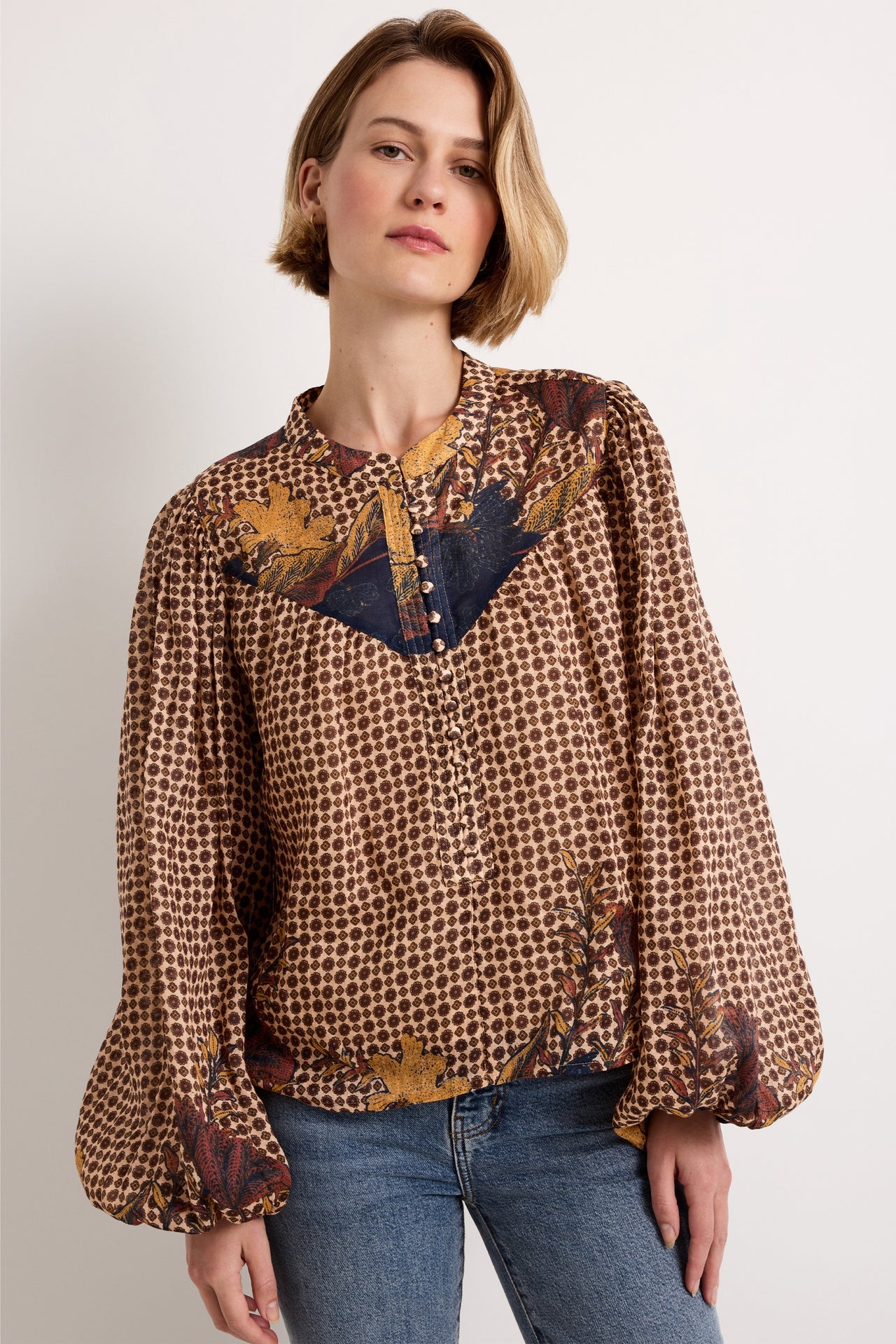 1R17-377-290C-marie-oliver-rhiannon-top-in-flores-1