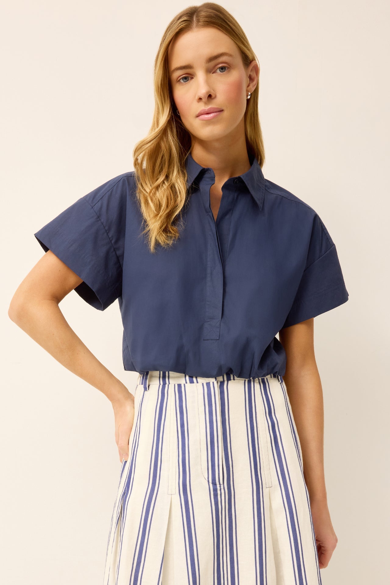 1S11-138-141-marie-oliver-sierra-blouse-in-navy-1