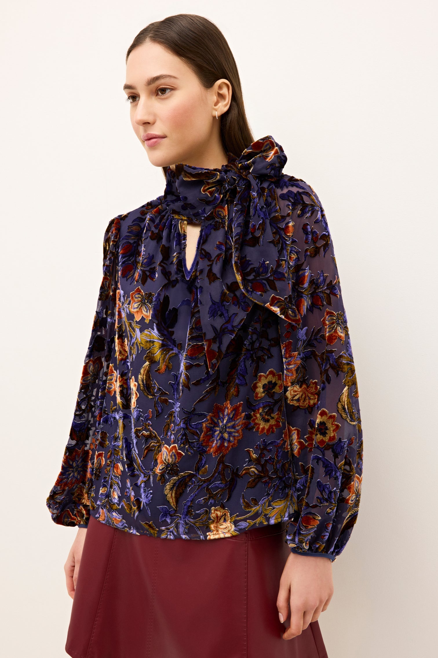 1V14-305-307A-marie-oliver-vivianne-blouse-jacobean-1