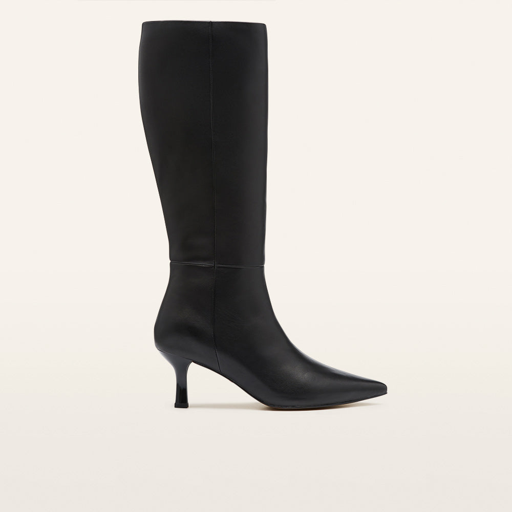 Allegra Fitted Boots in Black