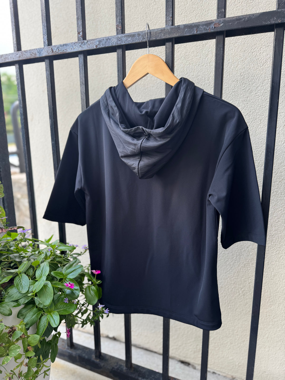 2044-indies-oriane-top-in-noir-2