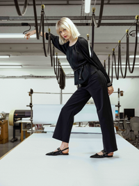 2057-indies-sandra-pant-in-noir-2