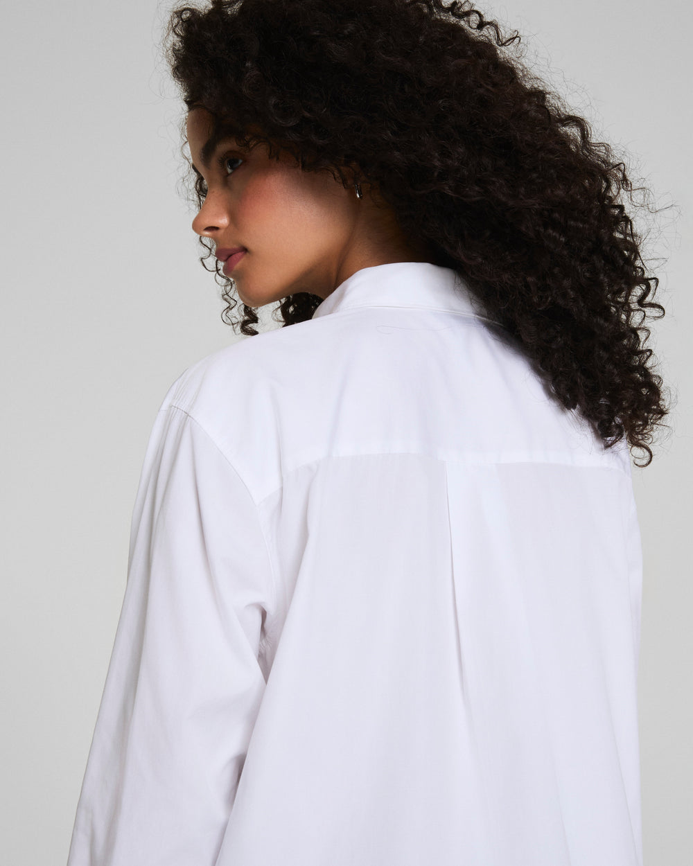 21410R-spanx-oversized-button-down-in-classic-white-1