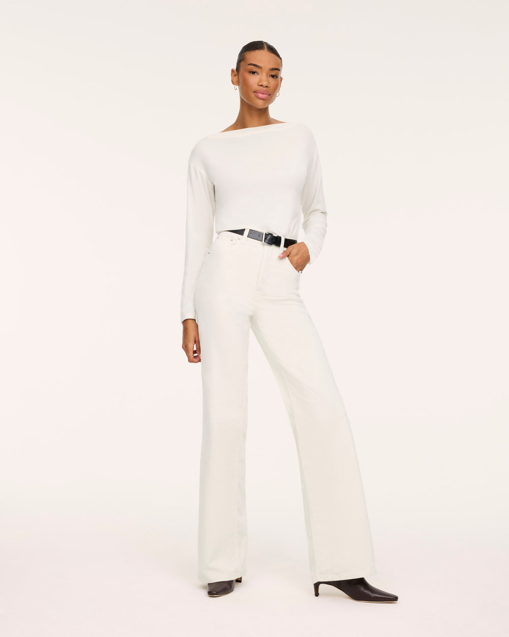 21807R-Spanx-authentic-360-corduroy-wide-leg-jeans-ivory-1