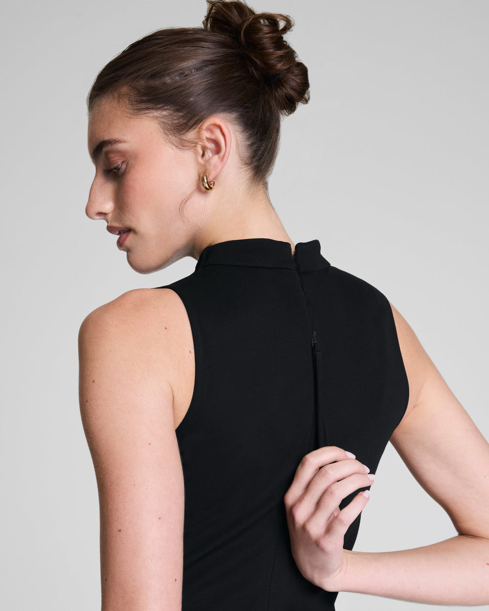 21996r-spanx-ponte-sleeveless-midi-dress-in-black-4