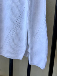 22010-tyler-böe-mineral-wash-v-neck-sweater-in-white-1