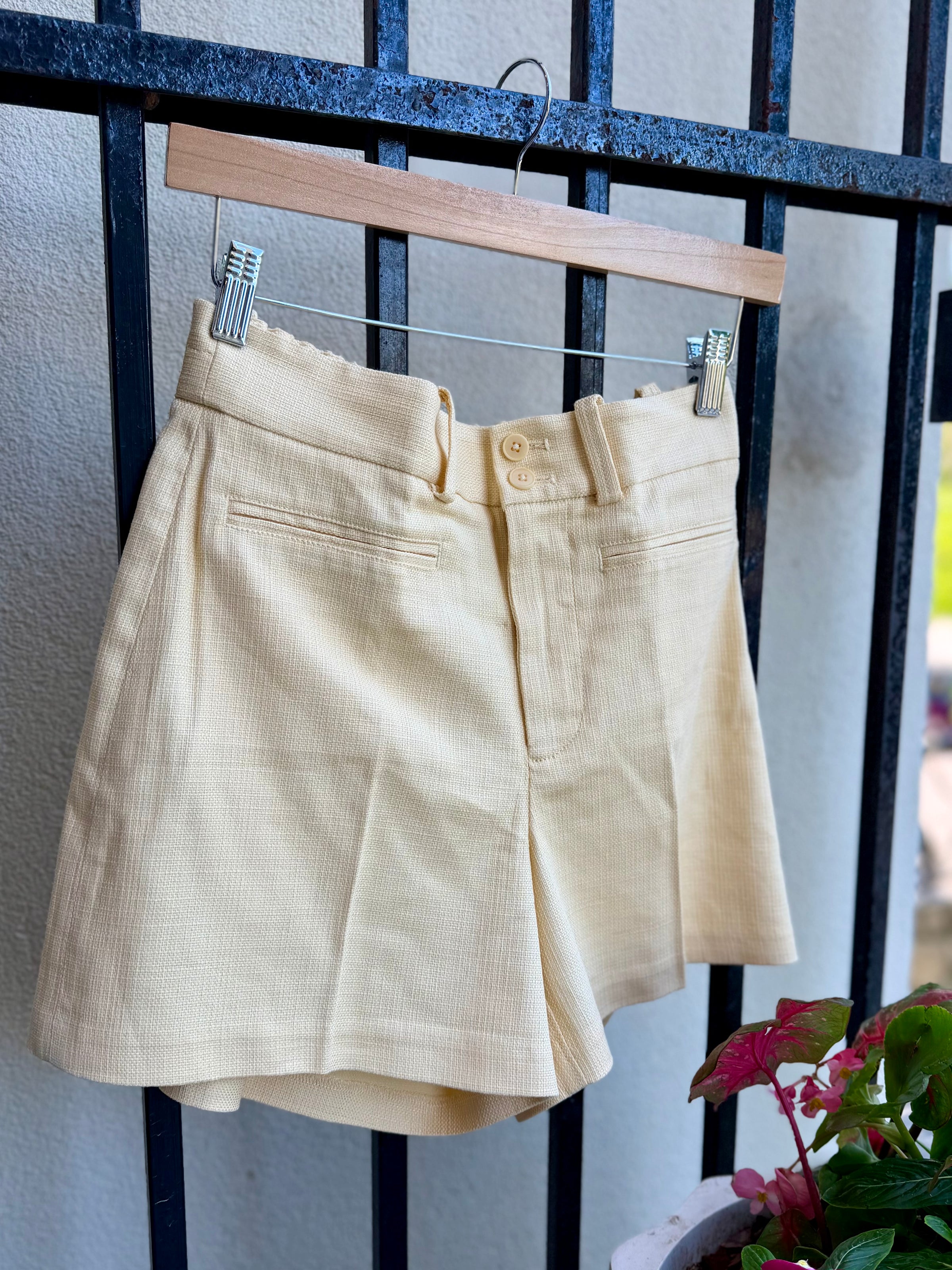 22182R-spanx-easy-breezy-short-in-sunbeam-1