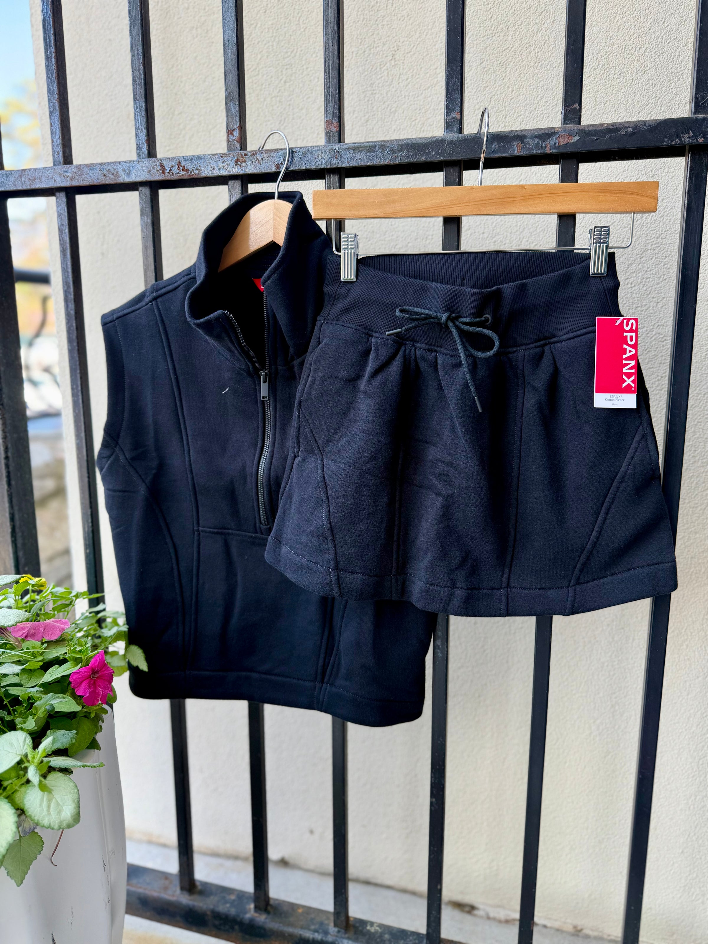 22236R-spanx-cotton-fleece-half-zip-vest-in-very-black-1