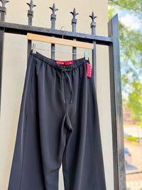 22454R-spanx-carry-on-straight-leg-pant-in-classic-black-1