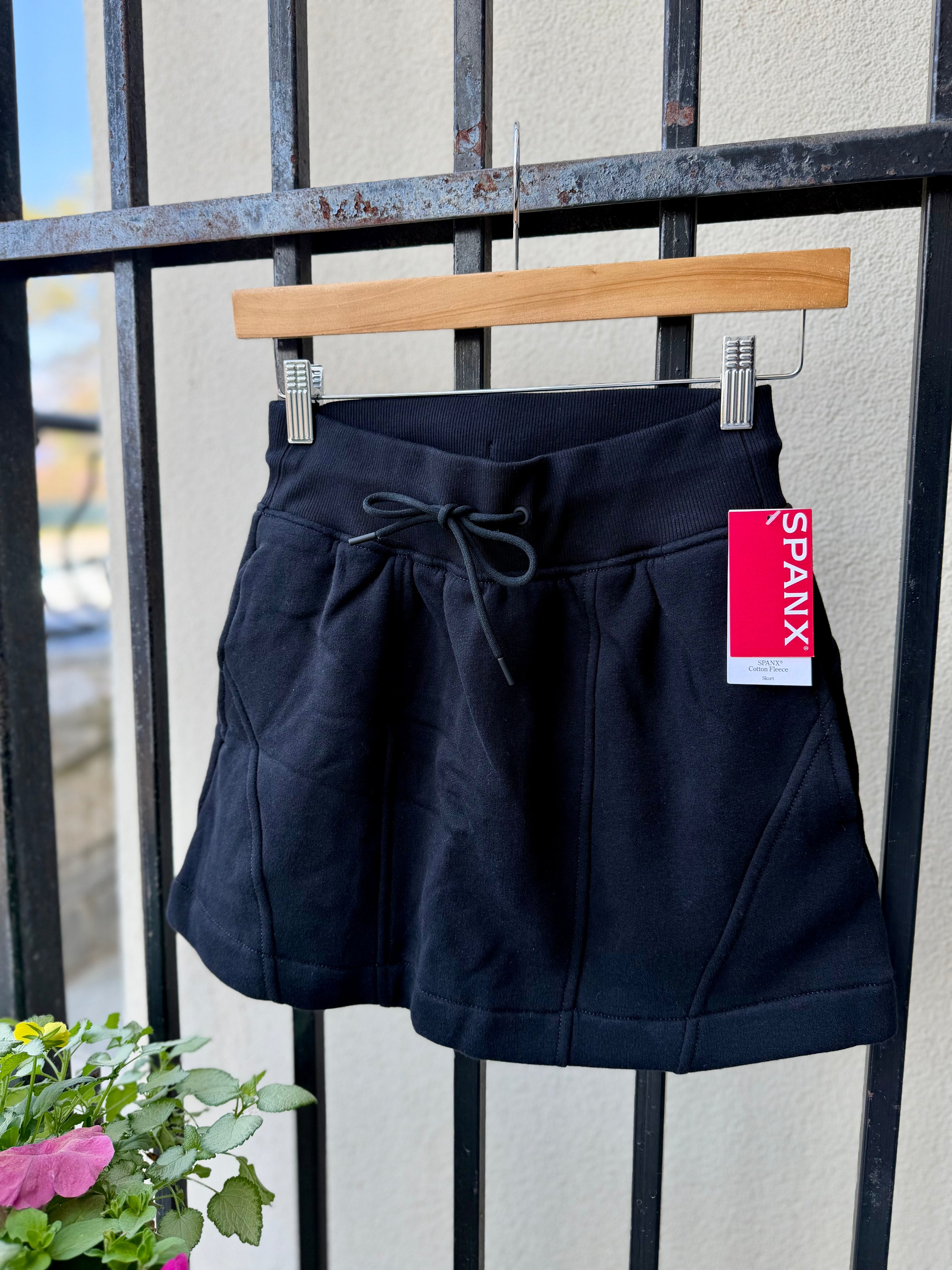 22480R-spanx-fleece-skort-in-very-black-1