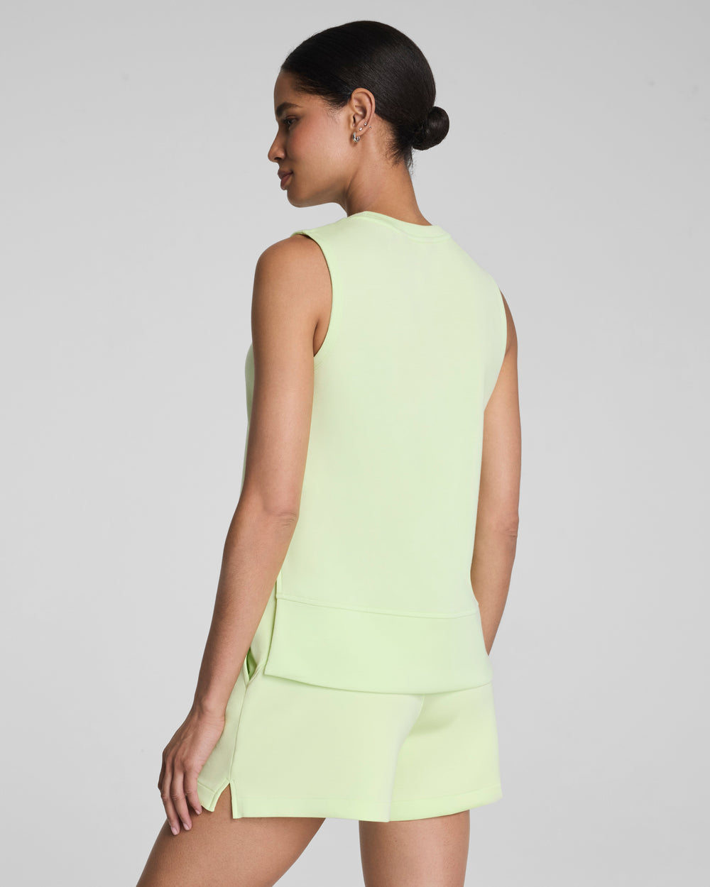 22795R-spanx-airessentials-crew-neck-tank-in-zest-1