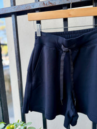 22800R-spanx-airessentials-shorts-in-very-black-1