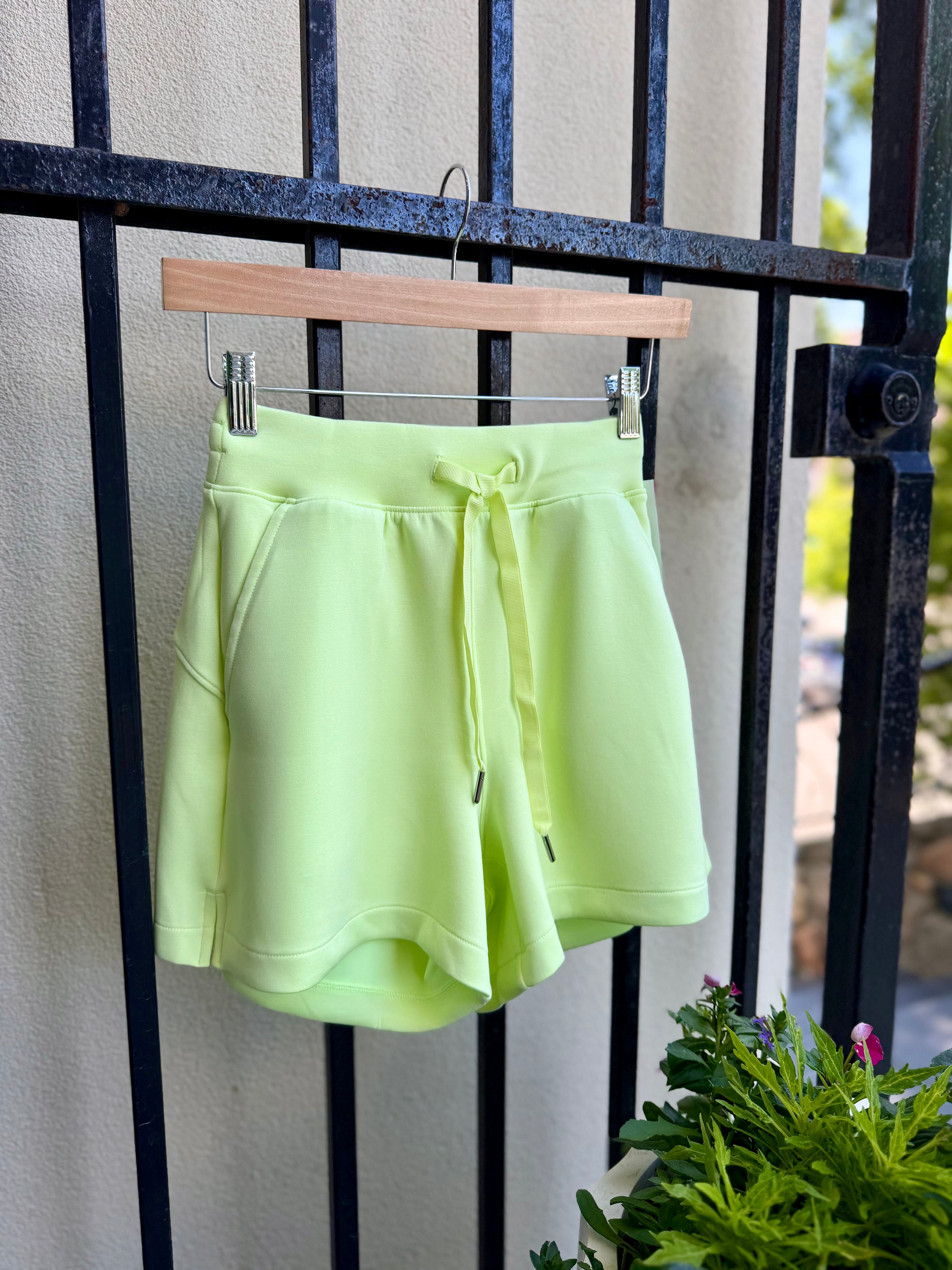22800R-spanx-airessentials-shorts-in-zest-1
