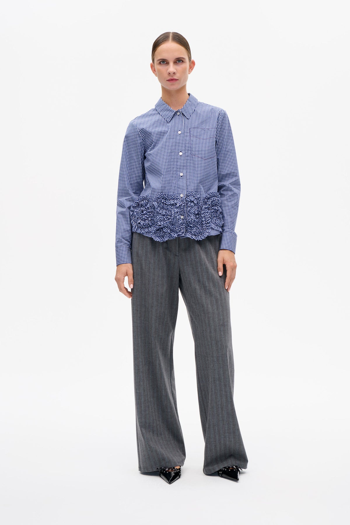 24721-baum-and-pferdgarten-mariel-button-down-shirt-in-mini-blue-check-1