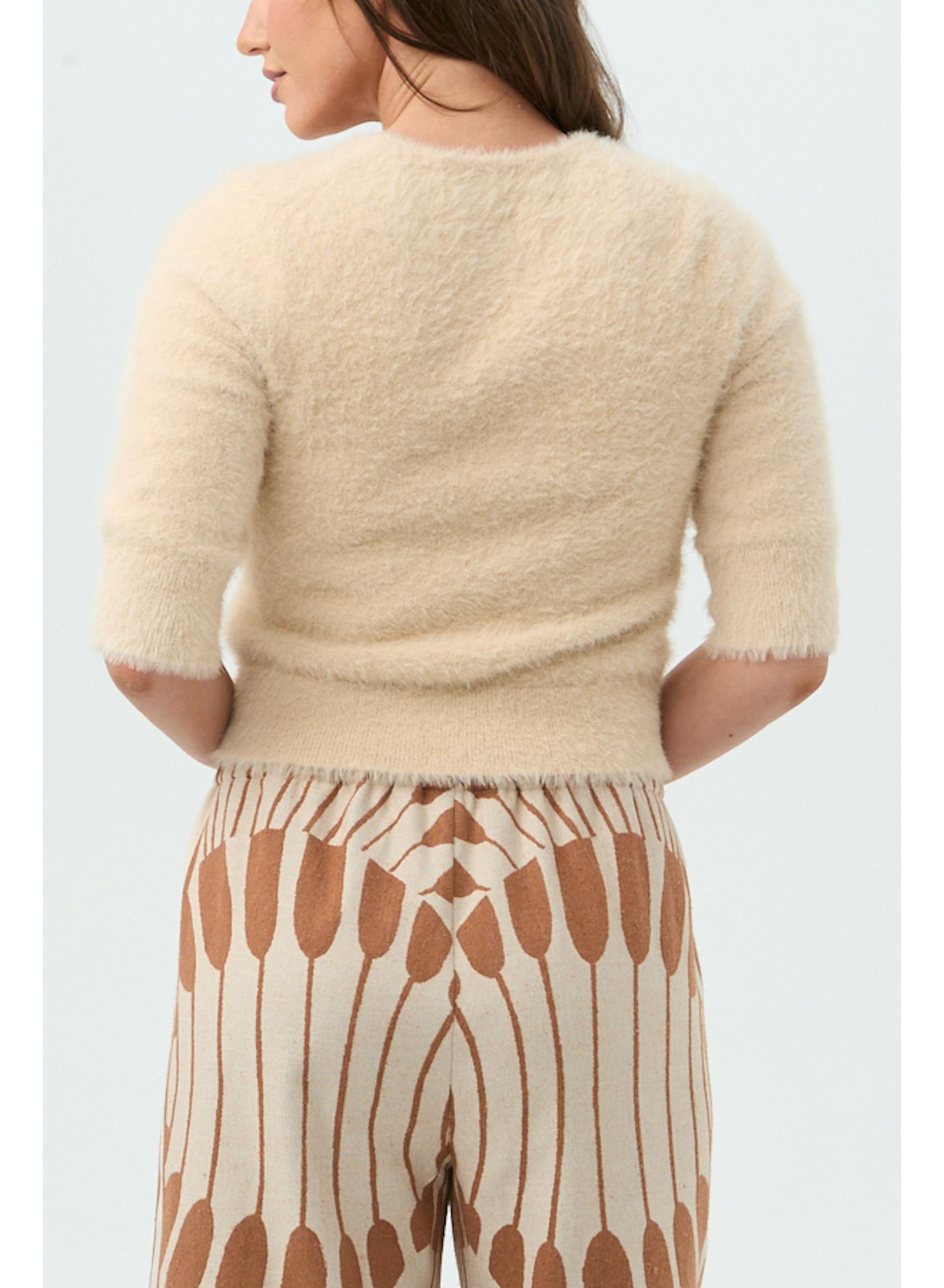 2507900OL1-trina-turk-malilah-sweater-in-poplar-1