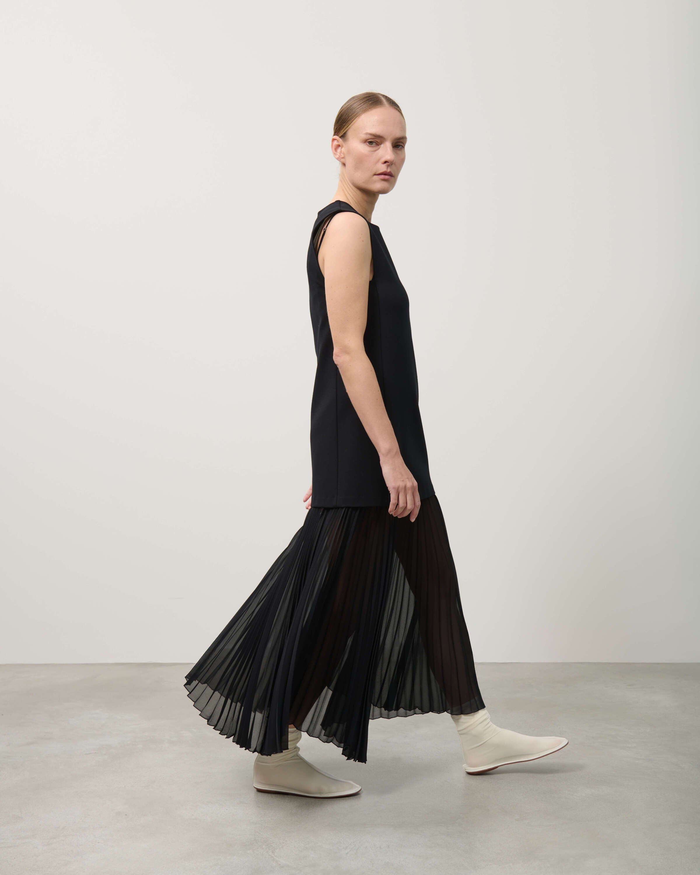 Tessuto Sleeveless Dress with Pleated Georgette in Black *FINAL SALE* - BLACK / 0 Tessuto Sleeveless Dress with Pleated Georgette in Black *FINAL SALE* - BLACK / 0