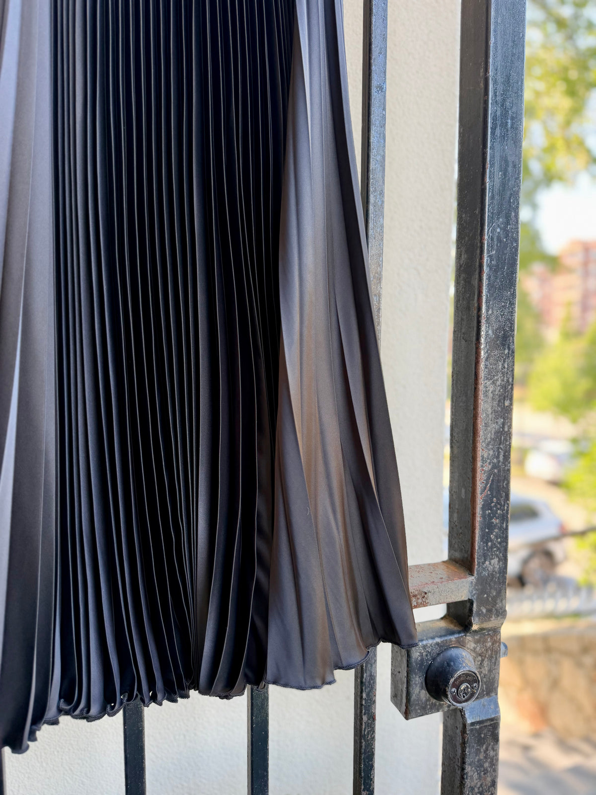 2601-loyd-ford-pleated-midi-satin-skirt-in-black-1