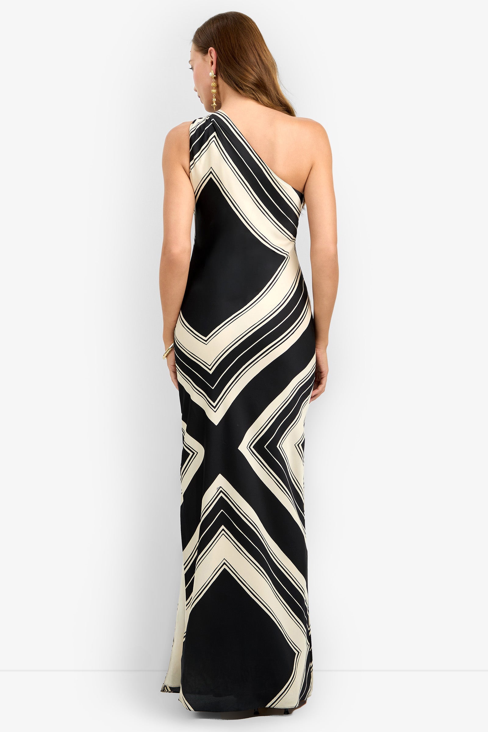 26077306PG1-trina-turk-chianti-dress-in-almond-black-1