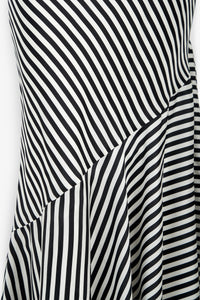 2609319PH1-Trina-Turk-lady-dress-black-winter-white-1