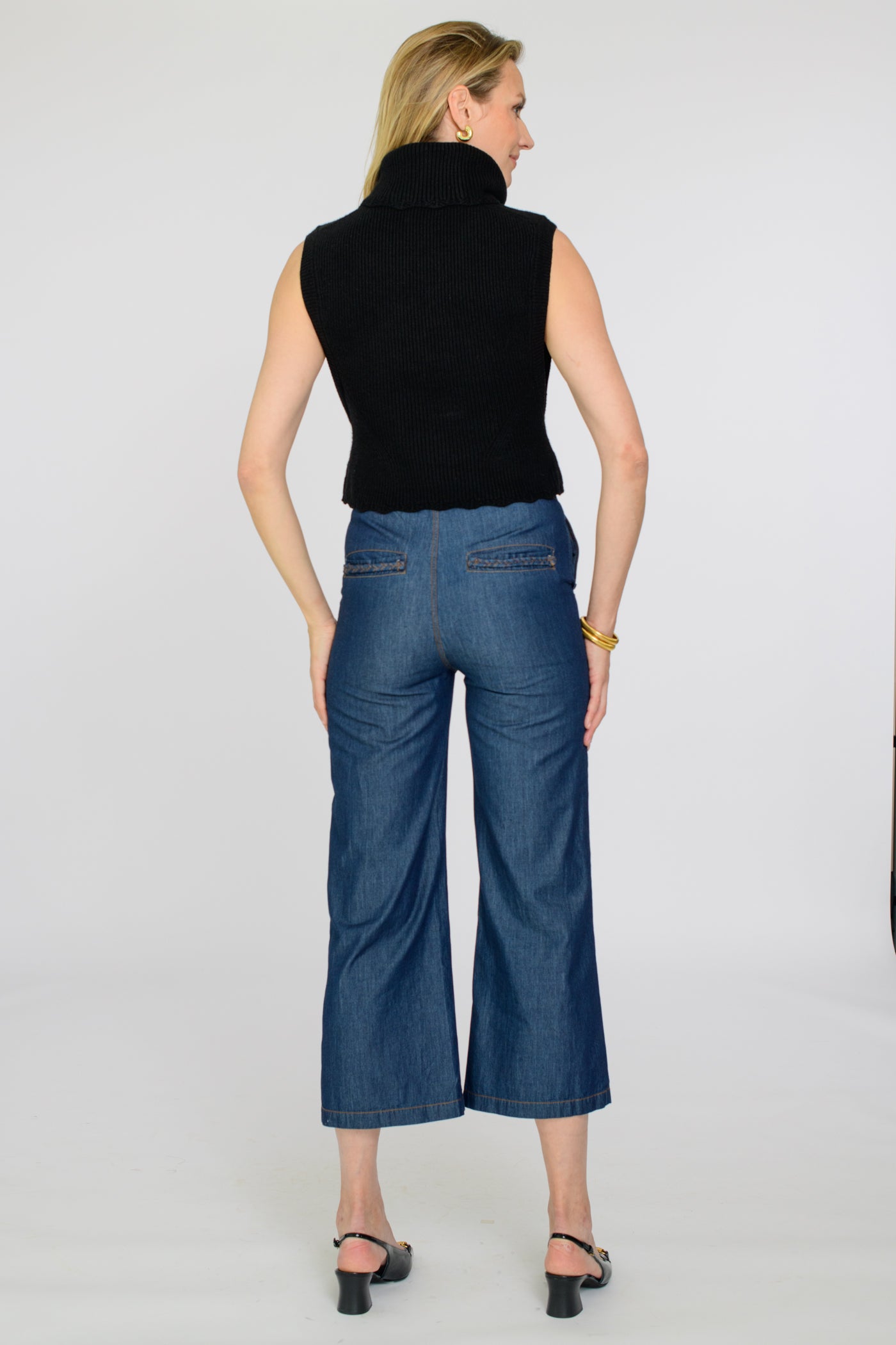 265233-elizabeth-james-heather-convertible-sweater-in-black-1