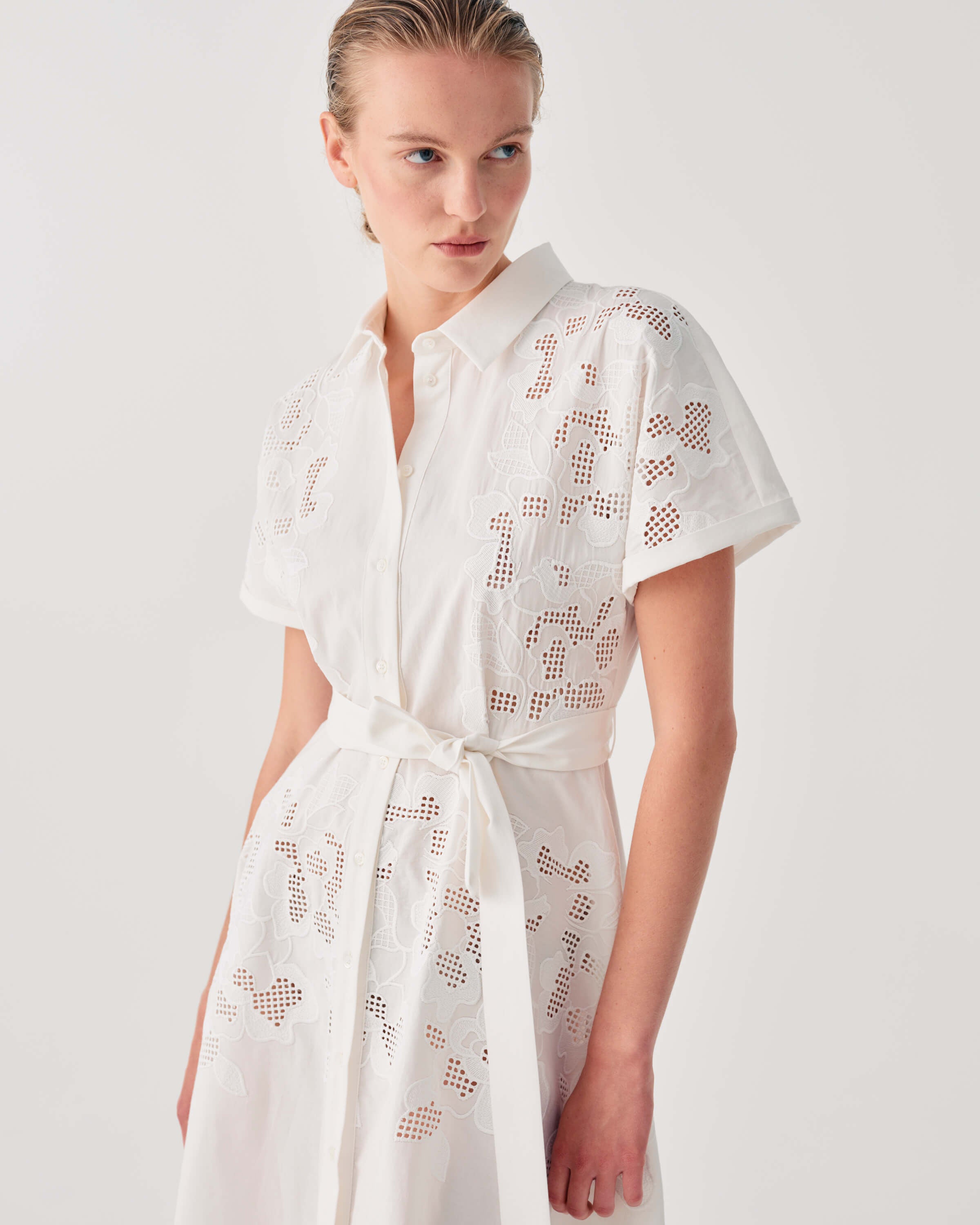 26FE6644RI921-beatrice-embroidered-poplin-chemisier-dress-in-white-1