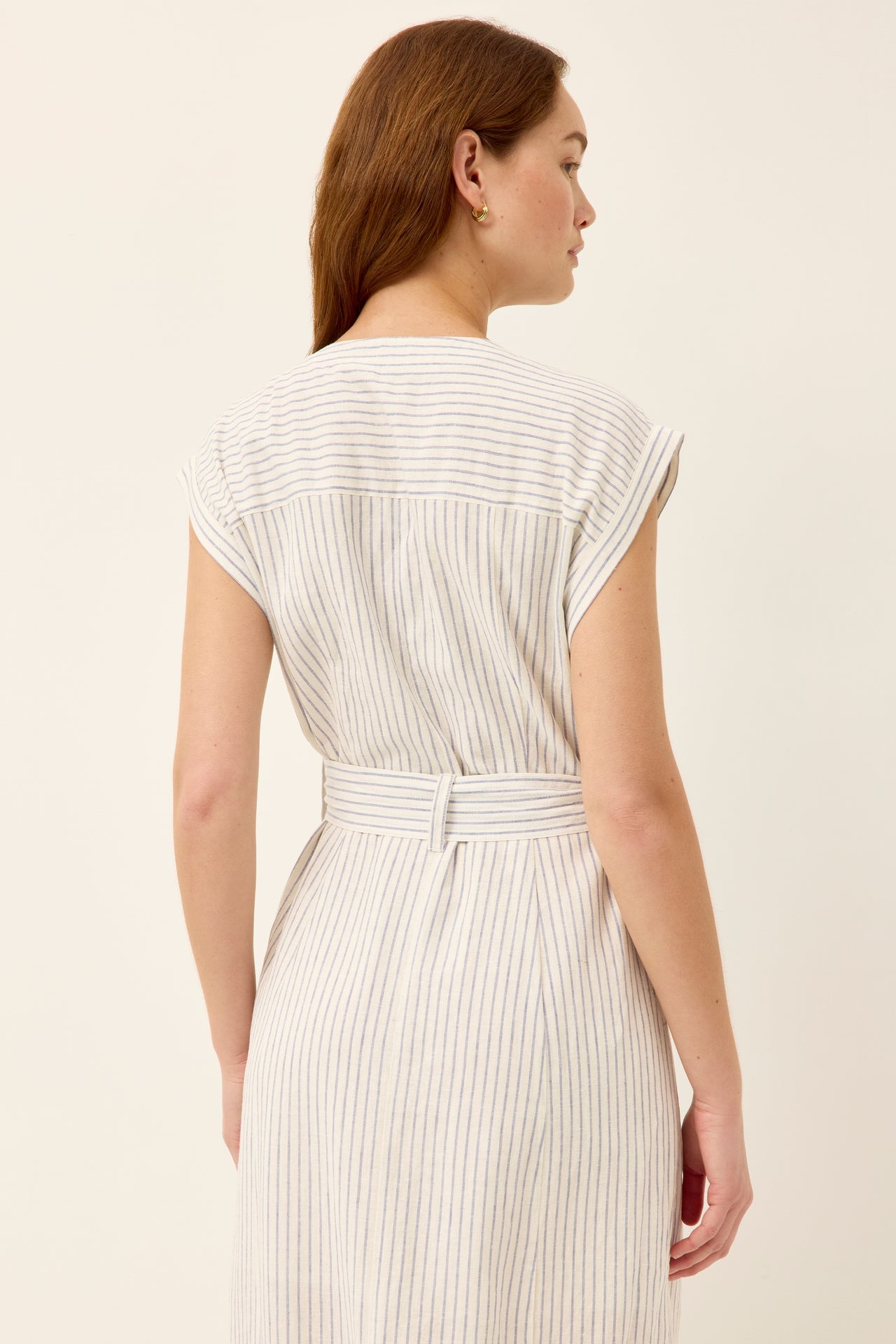 2J26-274-308-marie-oliver-erika-dress-in-loom-1
