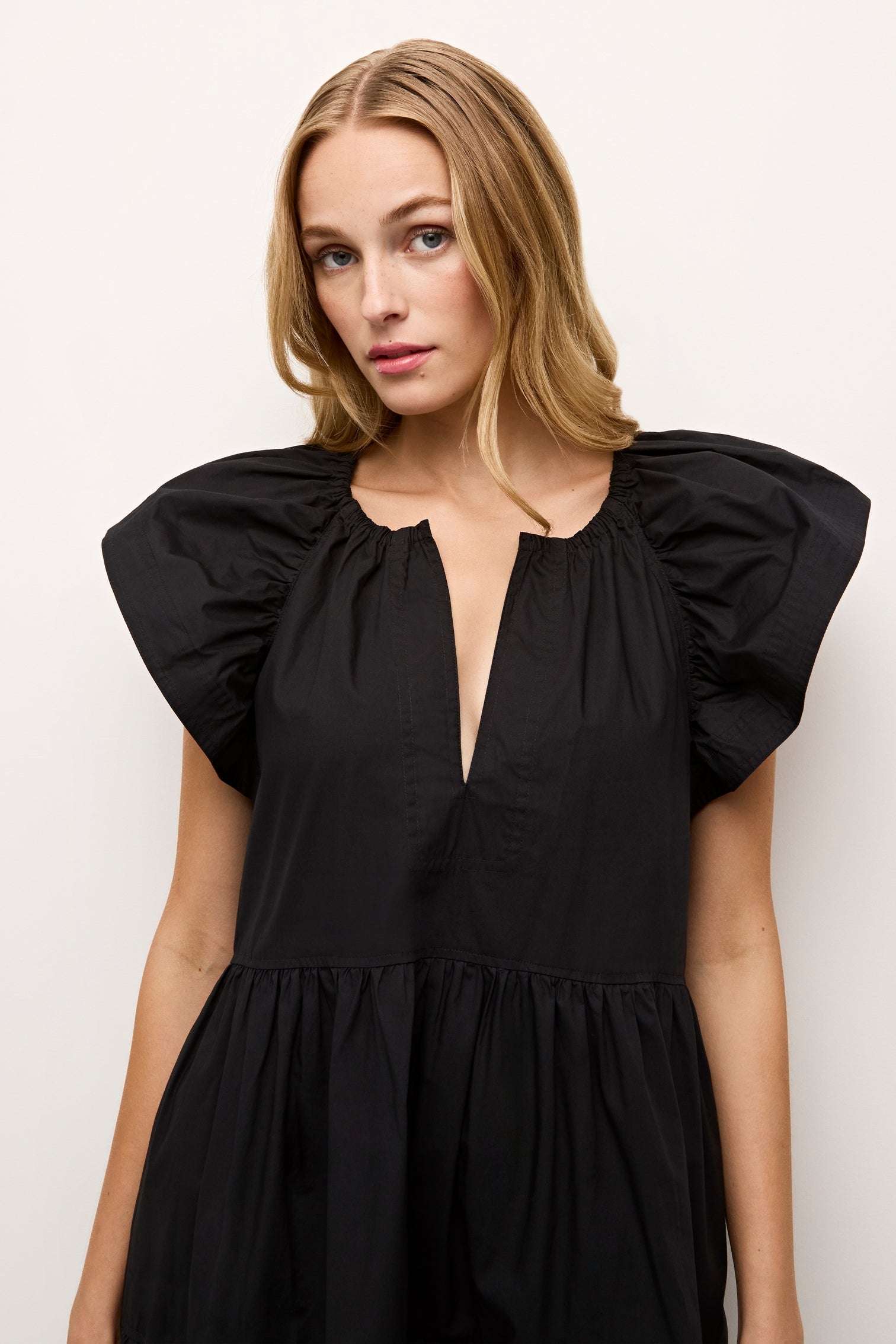 2K8-138S-marie-oliver-kara-dress-in-black-3