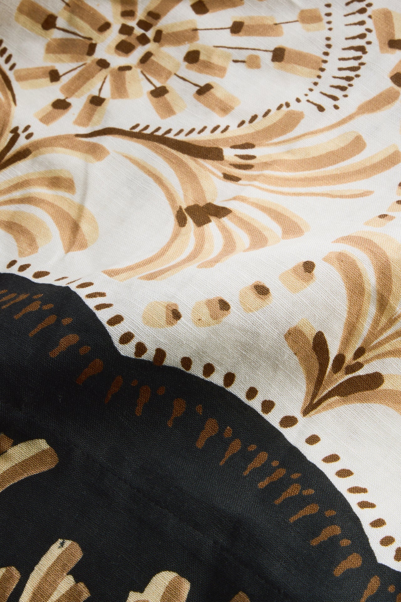 2L14-245-250A-marie-oliver-lola-dress-in-fleuron-1