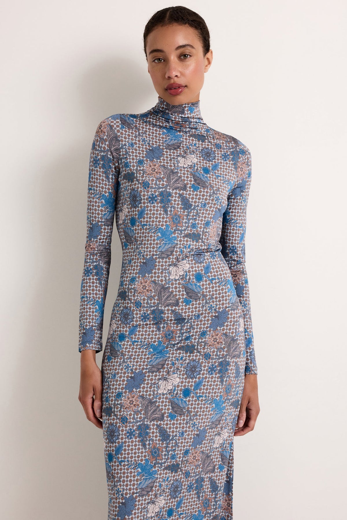 2P13-180-202-marie-oliver-paxton-dress-in-agean-1