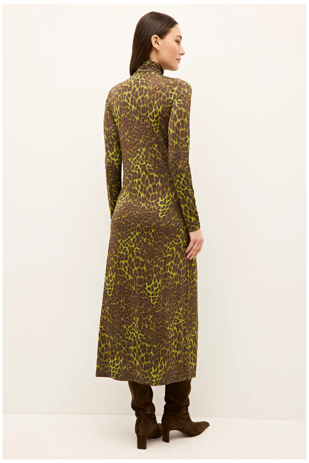 2P13-180-274A-marie-oliver-paxton-dress-in-grasslands-4